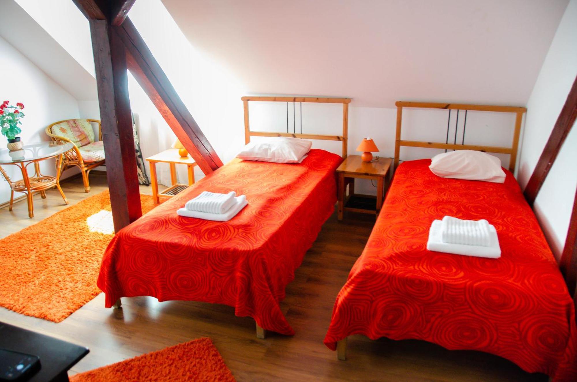 Hotel Conacul Bunicilor à Novaci Extérieur photo